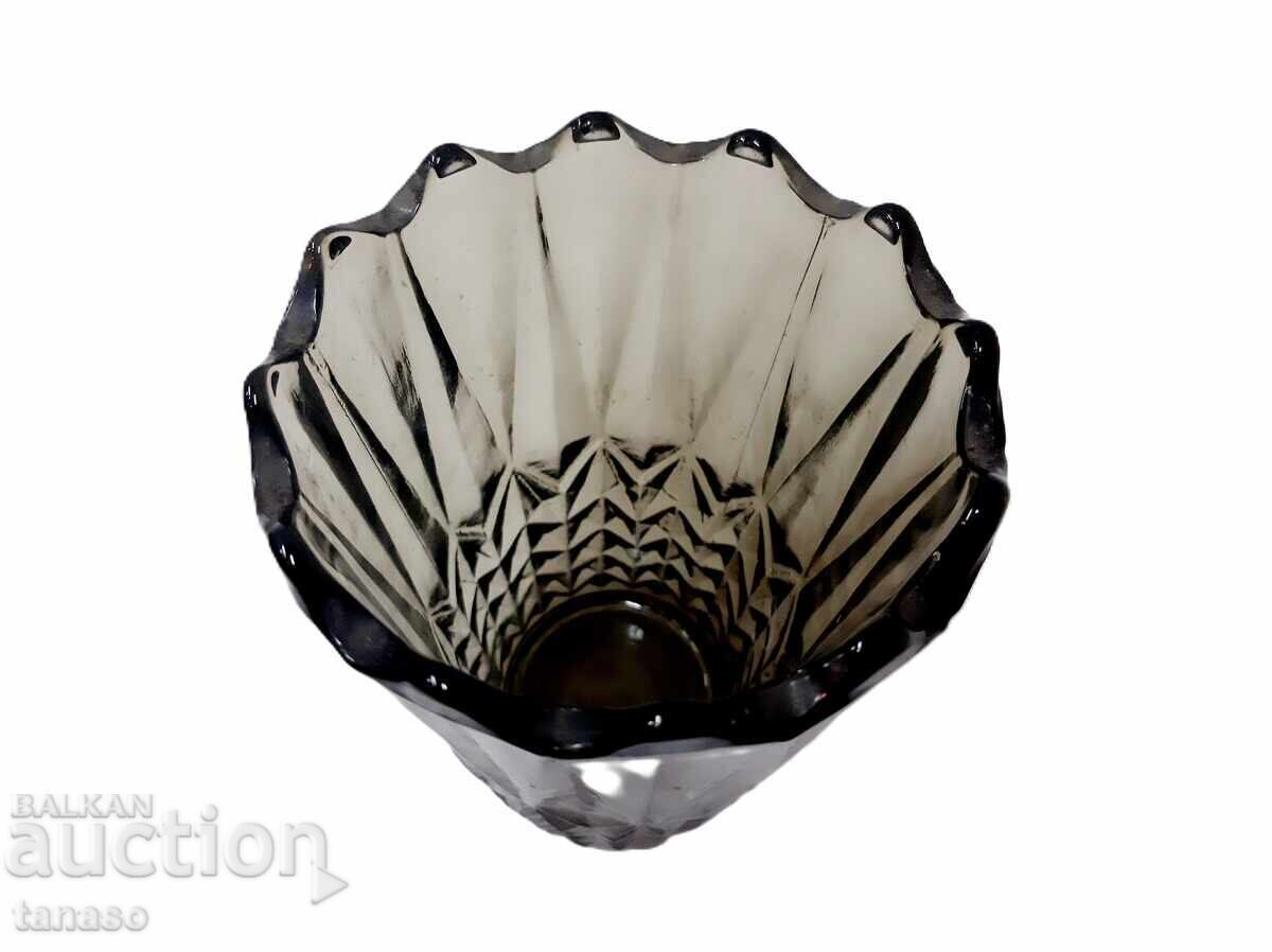 Auction Beautiful old vase made of smoked ornamental glass (1.2) Auction Beautiful old vase made of smoked ornamental glass (1.2)