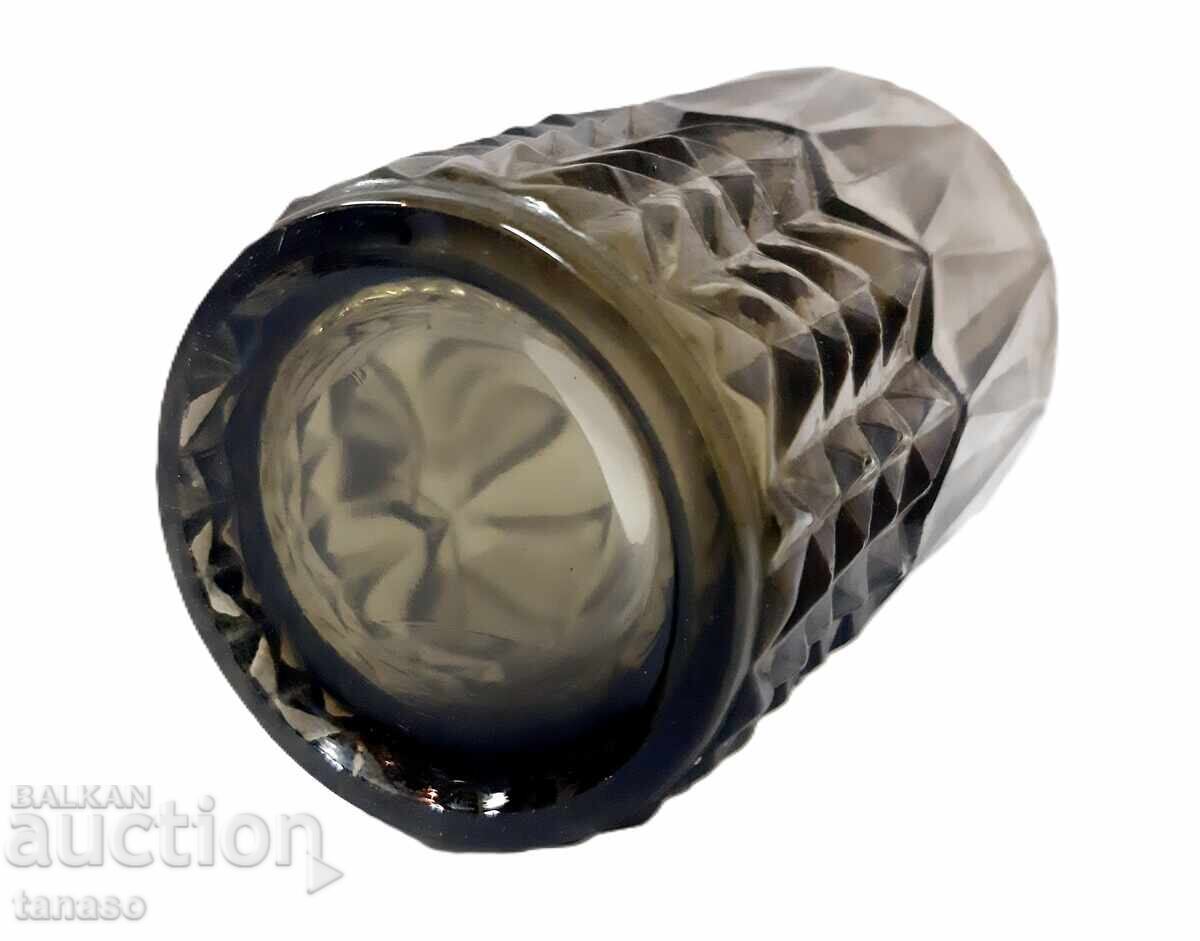 Delivery of Beautiful old vase made of smoked ornamental glass (1.2) Delivery of Beautiful old vase made of smoked ornamental glass (1.2)