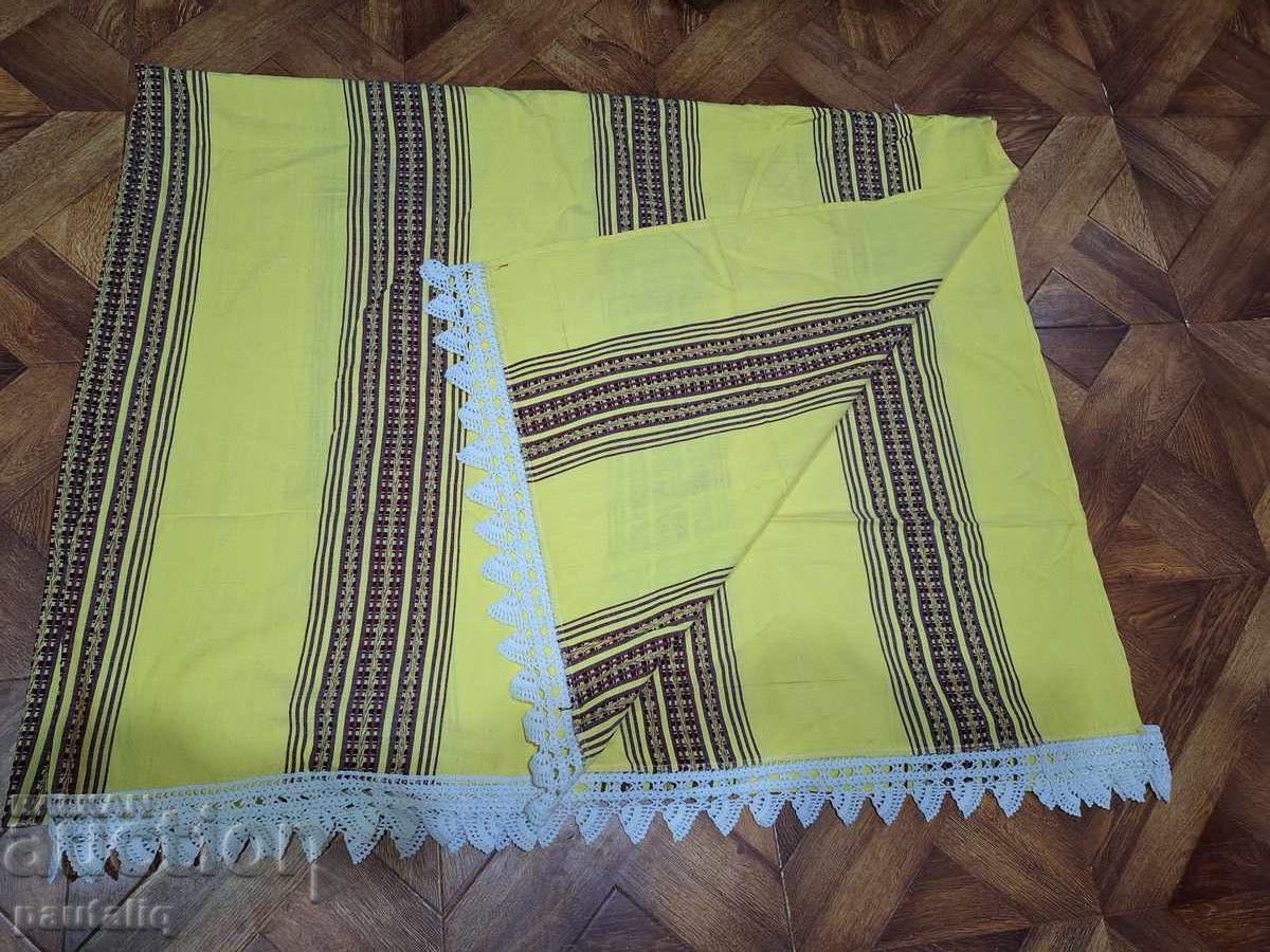 Auction FITTED SHEET WITH LACE Auction FITTED SHEET WITH LACE