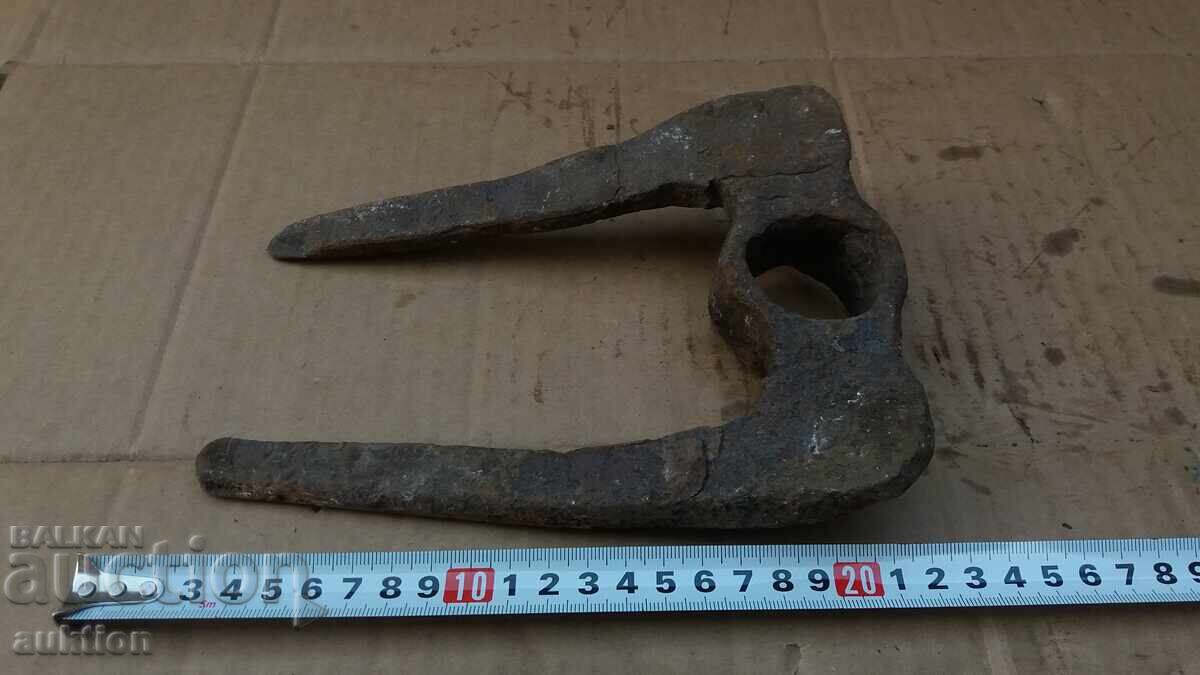 Παράδοση ΕΡΓΑΛΕΙΟ ΠΑΛΙΑΣ ΑΝΑΓΕΝΝΗΣΗΣ Παράδοση ΕΡΓΑΛΕΙΟ ΠΑΛΙΑΣ ΑΝΑΓΕΝΝΗΣΗΣ