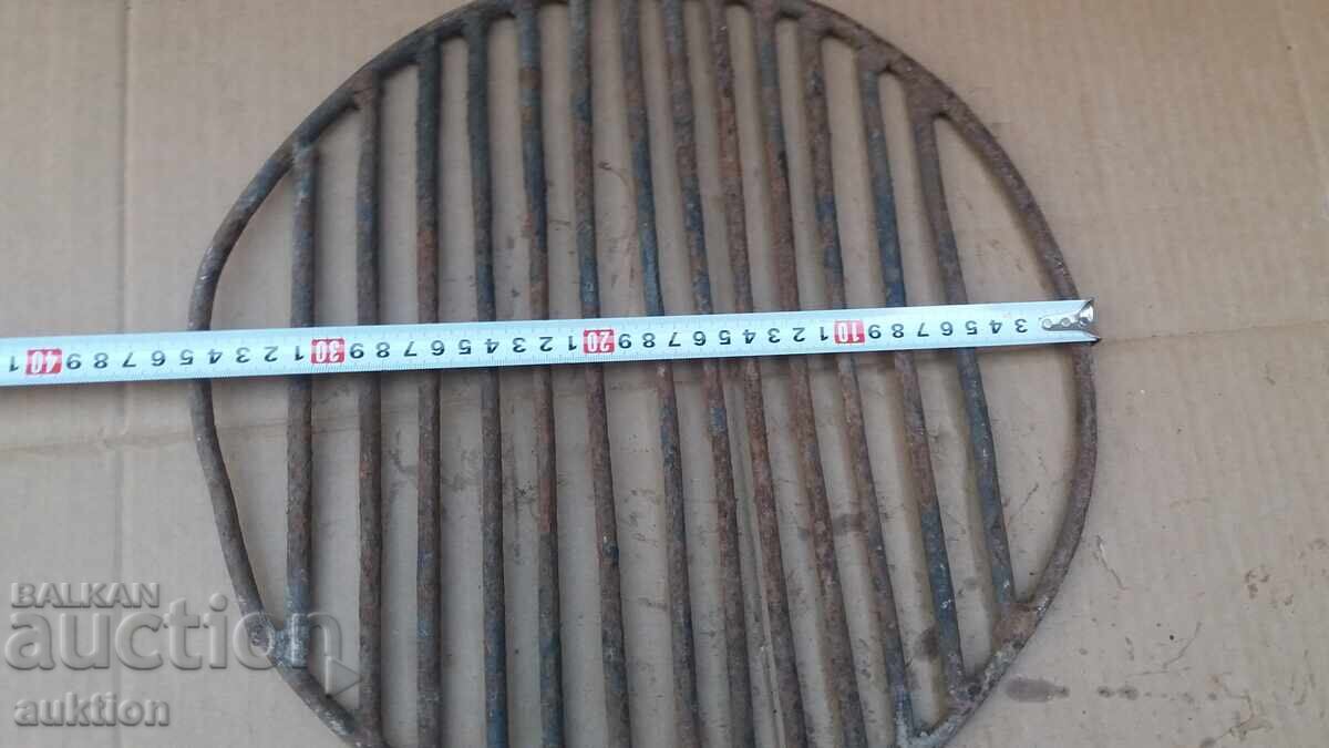 OLD SOLID METAL GRILL FOR GRILLING ON GRILLS - 7 OLD SOLID METAL GRILL FOR GRILLING ON GRILLS - 7