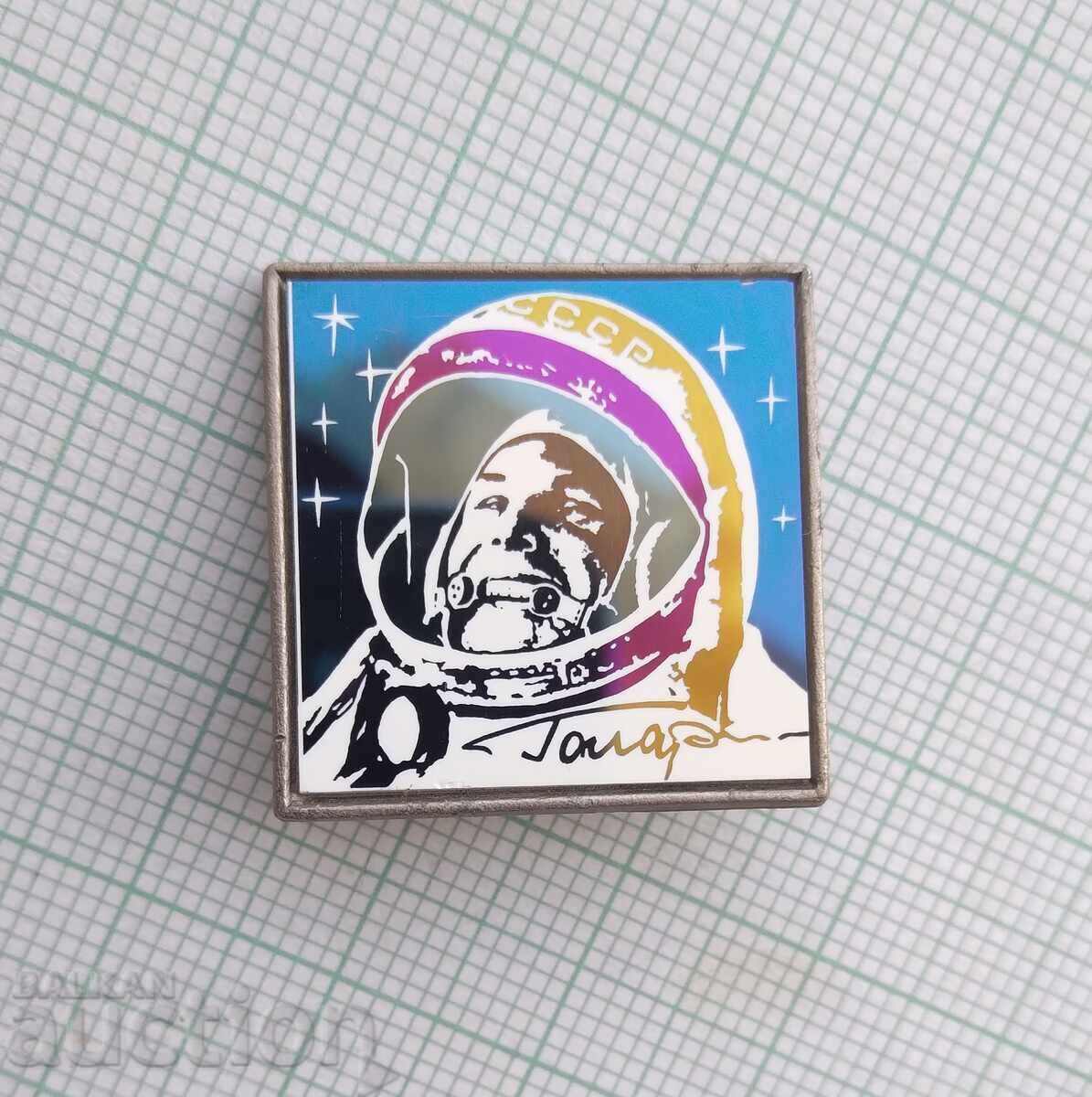 18022 Badge - cosmonaut Yuri Gagarin USSR with price 6.00 BGN | € 3.07 18022 Badge - cosmonaut Yuri Gagarin USSR with price 6.00 BGN | € 3.07