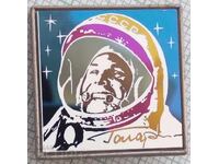 18022 Badge - cosmonaut Yuri Gagarin USSR