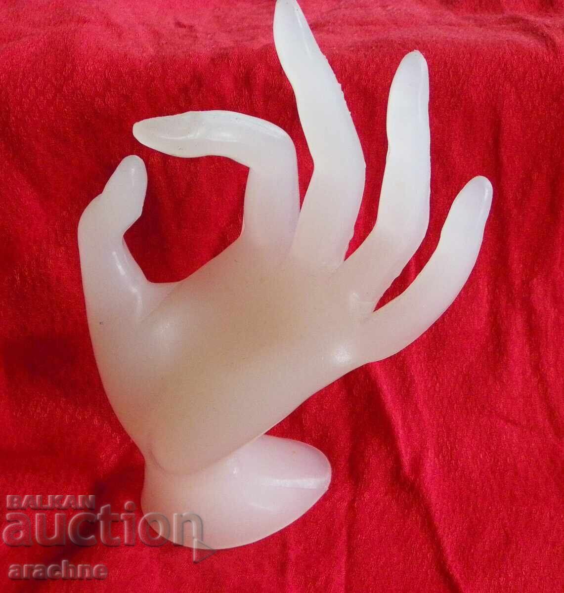 Ring holder hand with price 28.00 BGN | € 14.32 Ring holder hand with price 28.00 BGN | € 14.32