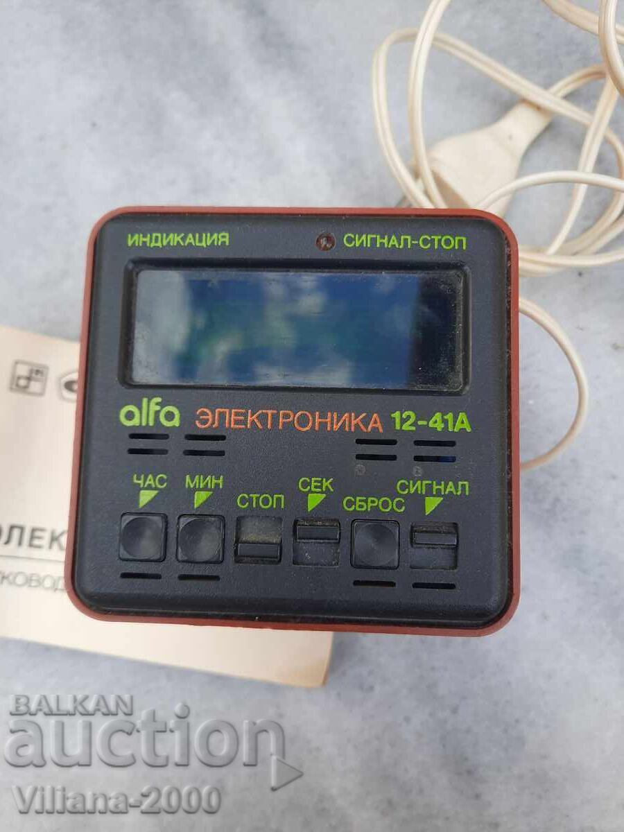 Ceasuri electronice vechi de masă. Nouă.