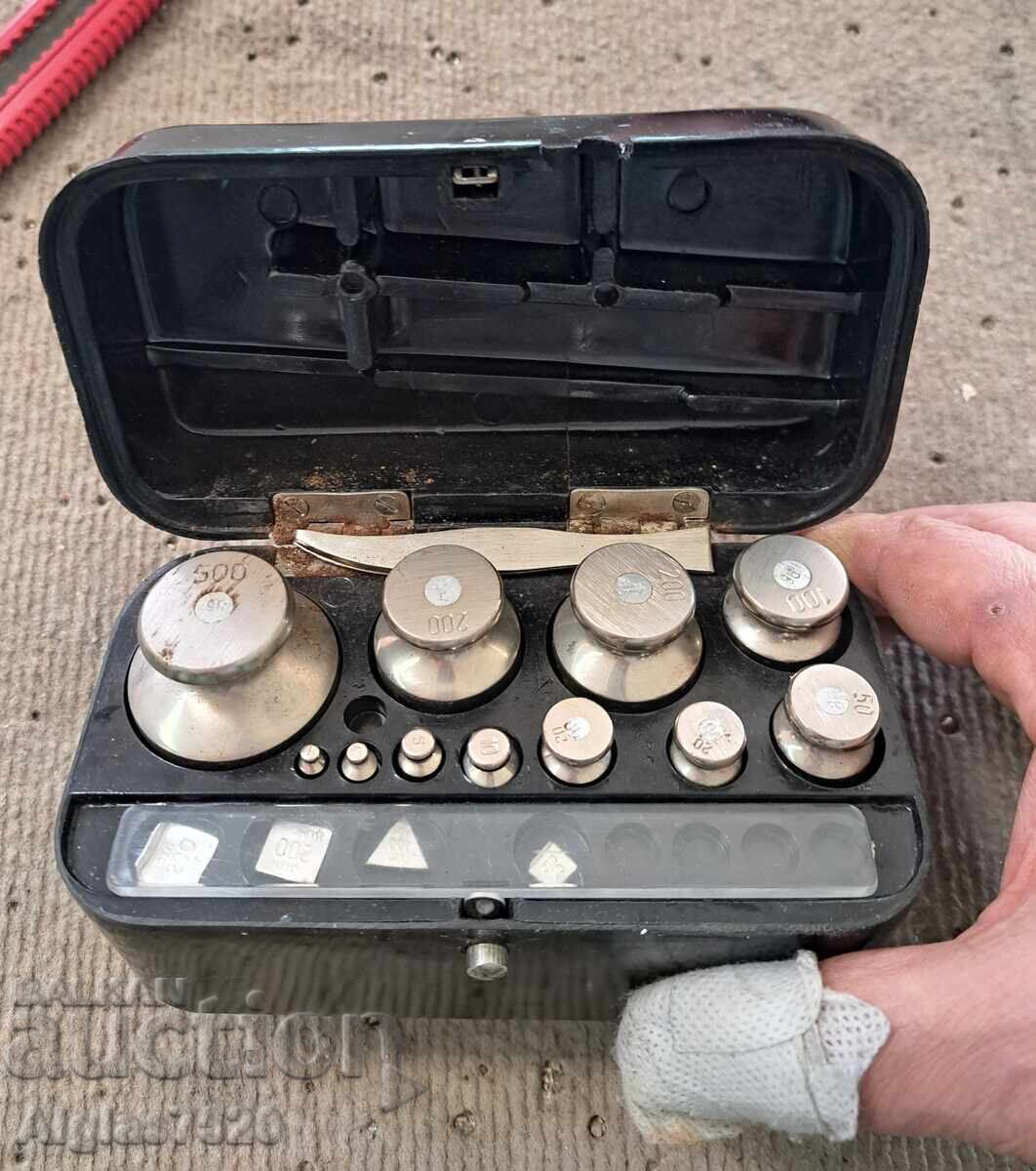 Weight set with price 22.00 BGN | € 11.25 Weight set with price 22.00 BGN | € 11.25