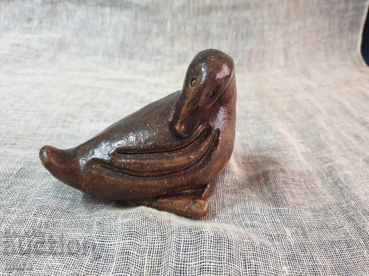 Sculptură grea din piatră a unei rațe cu preț 22.00 BGN | € 11.25 Sculptură grea din piatră a unei rațe cu preț 22.00 BGN | € 11.25