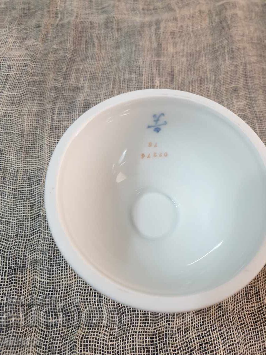 Porcelain candle holder - 6 Porcelain candle holder - 6