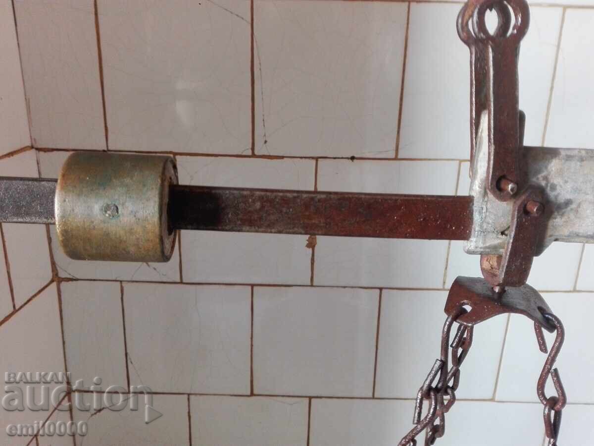 Delivery of Old scale, weighing machine.