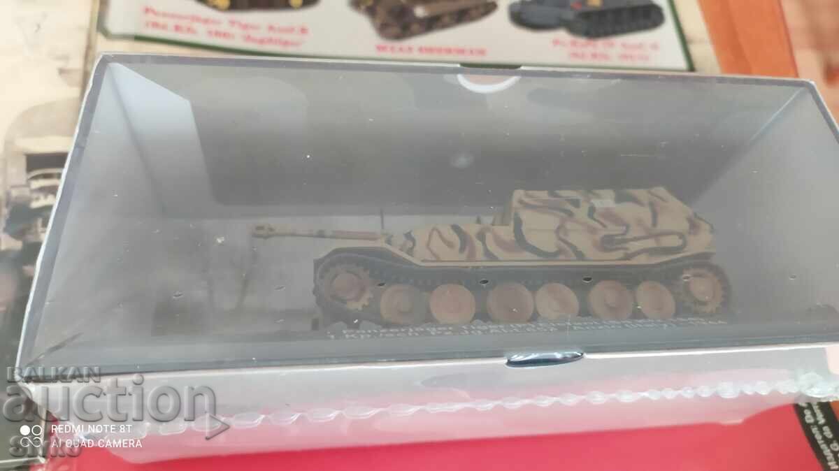 Magazine tanks, panzers, issue 1, with model, hand-drawn with price 19.99 BGN | € 10.22