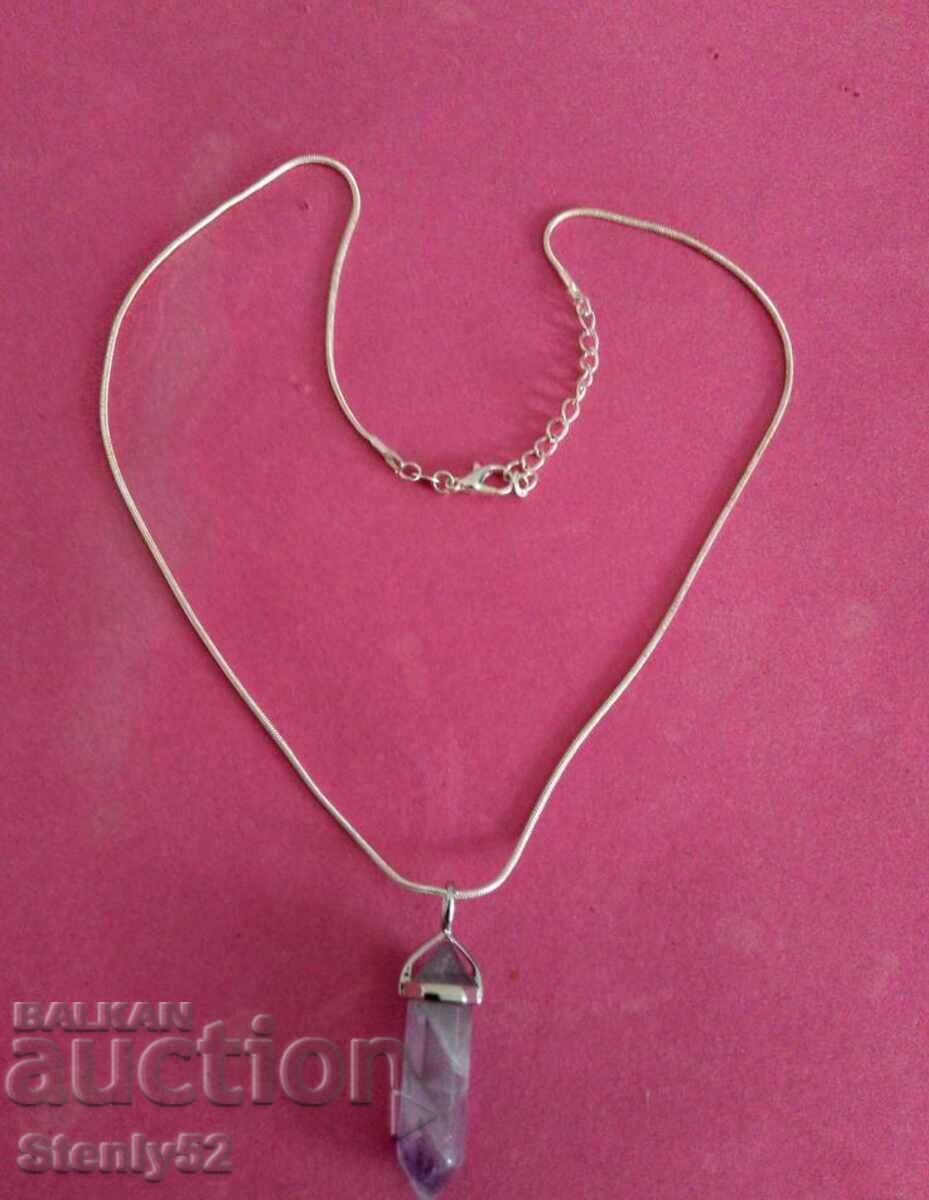 Аукцион Медальони с естествени камъни с посребрени синджири с родиев Аукцион Медальони с естествени камъни с посребрени синджири с родиев