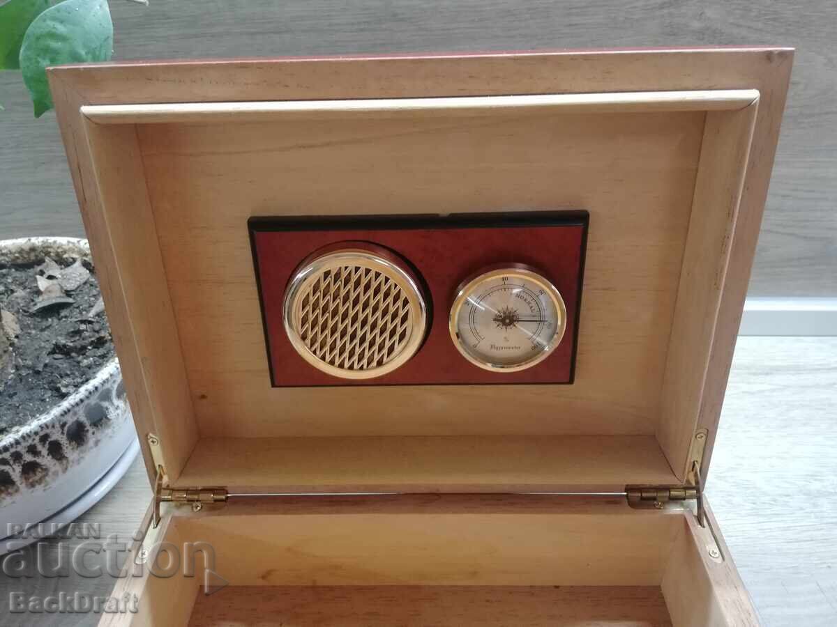 Humidor Wooden Cigar Box with Hygrometer and Humidifier with price 119.00 BGN | € 60.84