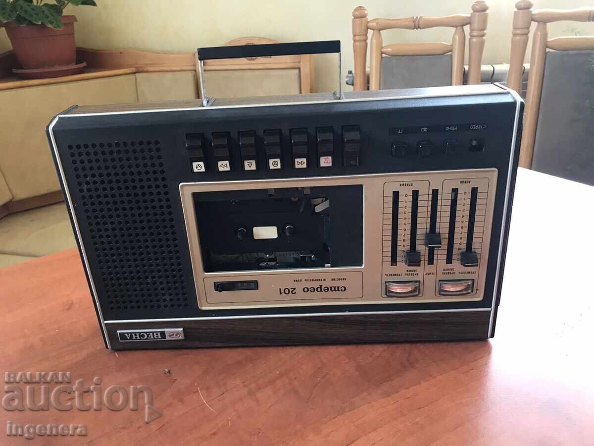 Licitație CASSETTE RECORDER "VESNA"-RUSIA CU DIVERSE Licitație CASSETTE RECORDER "VESNA"-RUSIA CU DIVERSE