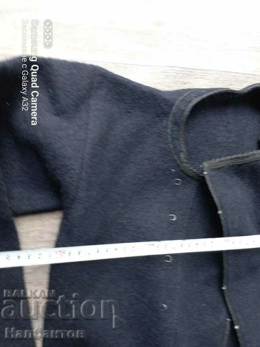 Auction OLD MALE ANTERIA WEAR Auction OLD MALE ANTERIA WEAR