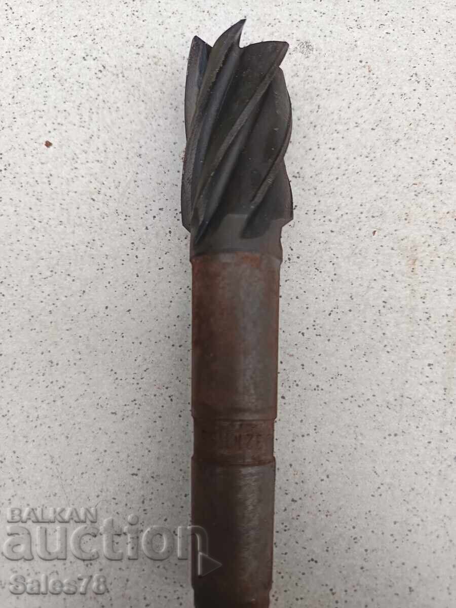 3 pcs. Cylindrical end mills with conical shank with price 50.00 BGN | € 25.56 3 pcs. Cylindrical end mills with conical shank with price 50.00 BGN | € 25.56