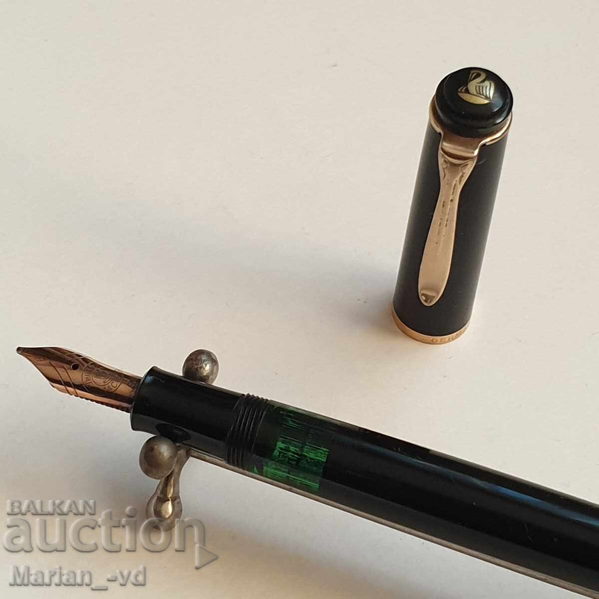 Auction Pelikan M200 fountain pen with 14 carat gold nib Auction Pelikan M200 fountain pen with 14 carat gold nib