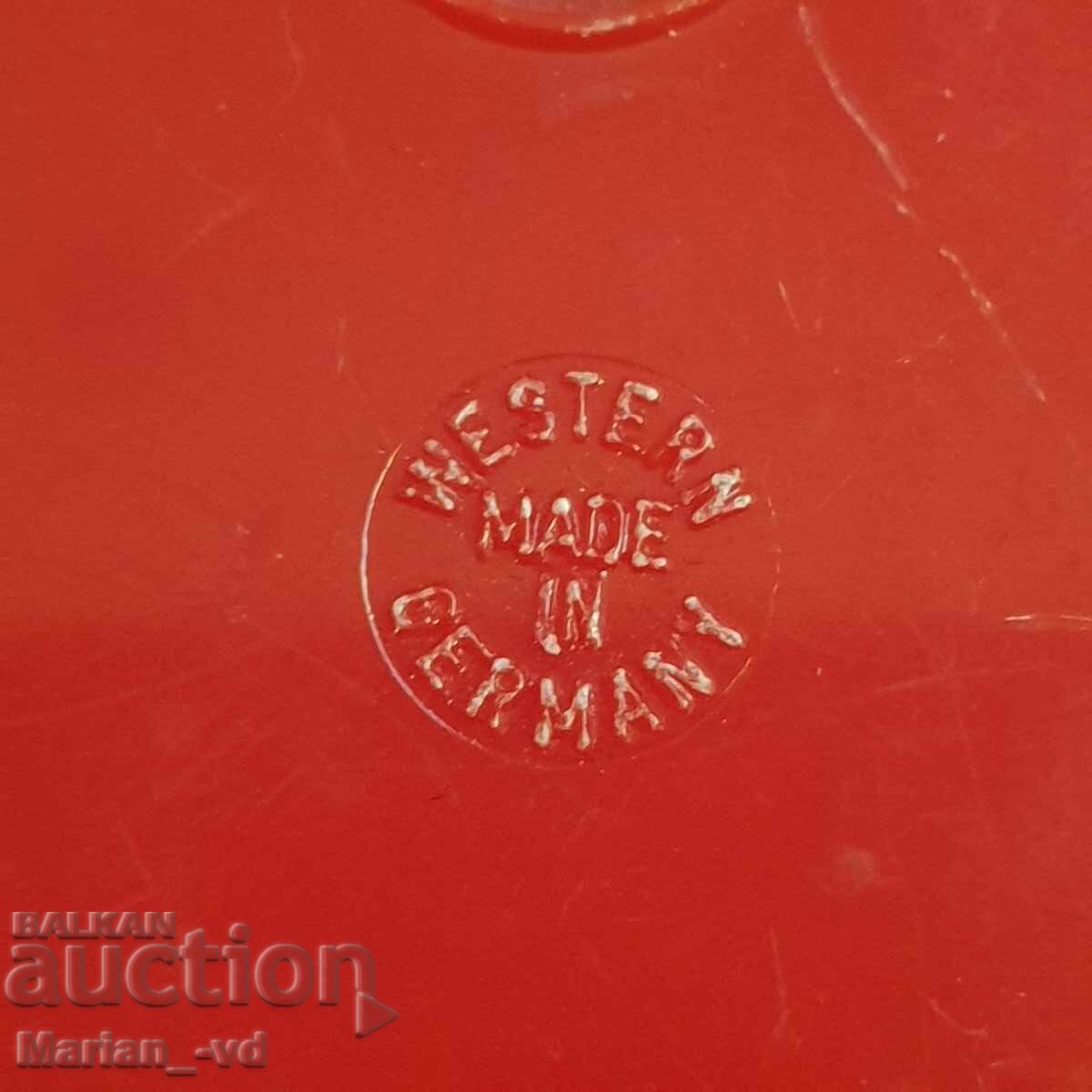 Auction  Old plasticine with the animated film "Hansel and Gretel" from the 60s.