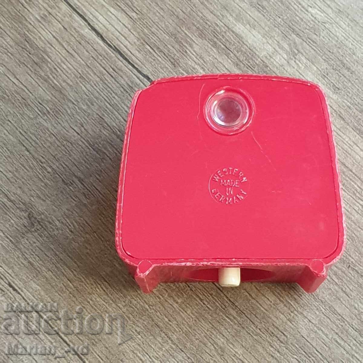 Delivery of Old plasticine with the animated film "Hansel and Gretel" from the 60s.