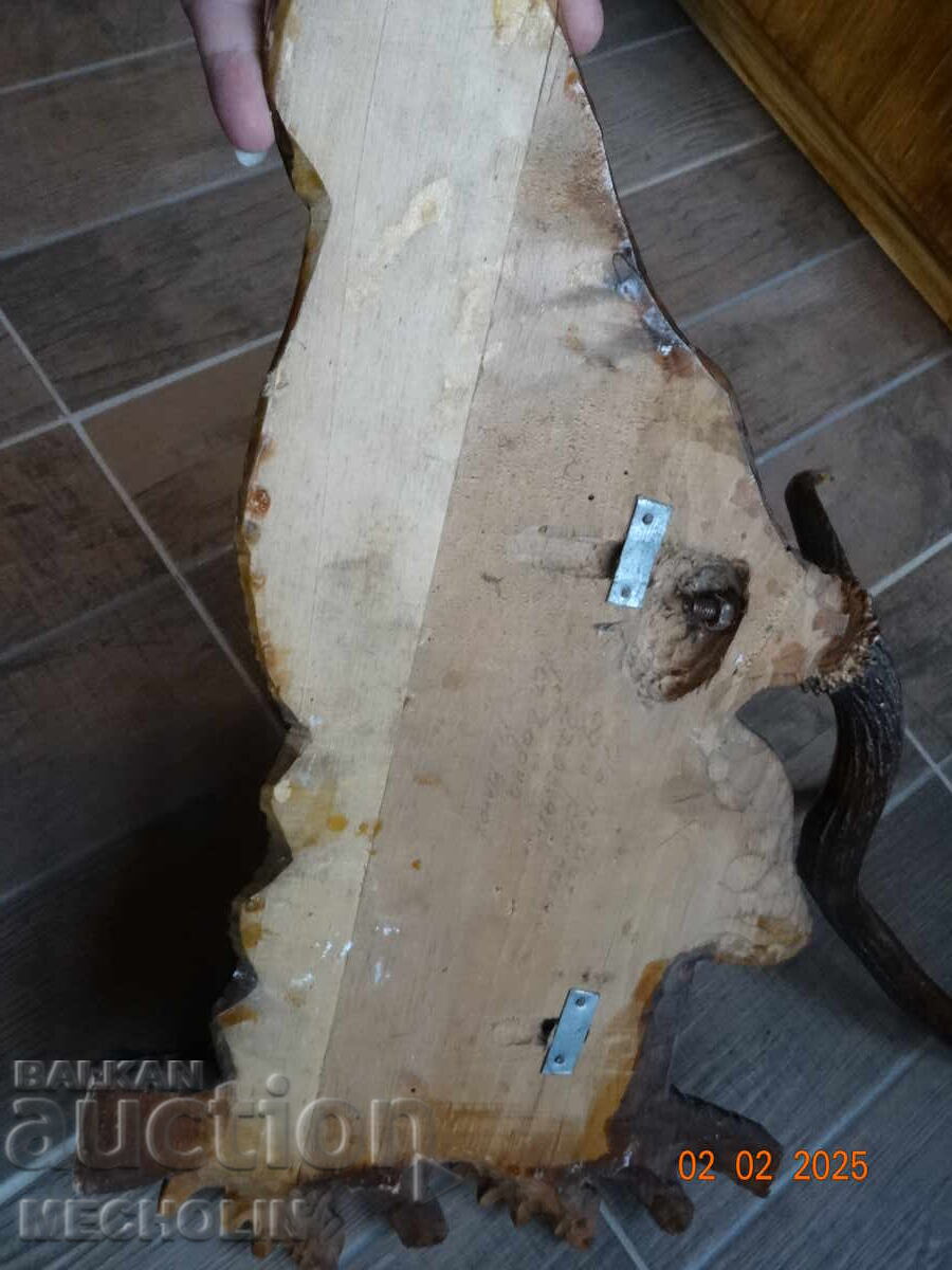 Livrarea SCULTURĂ FRUMOASĂ ÎN LEMN CU CORN DE CPRIV