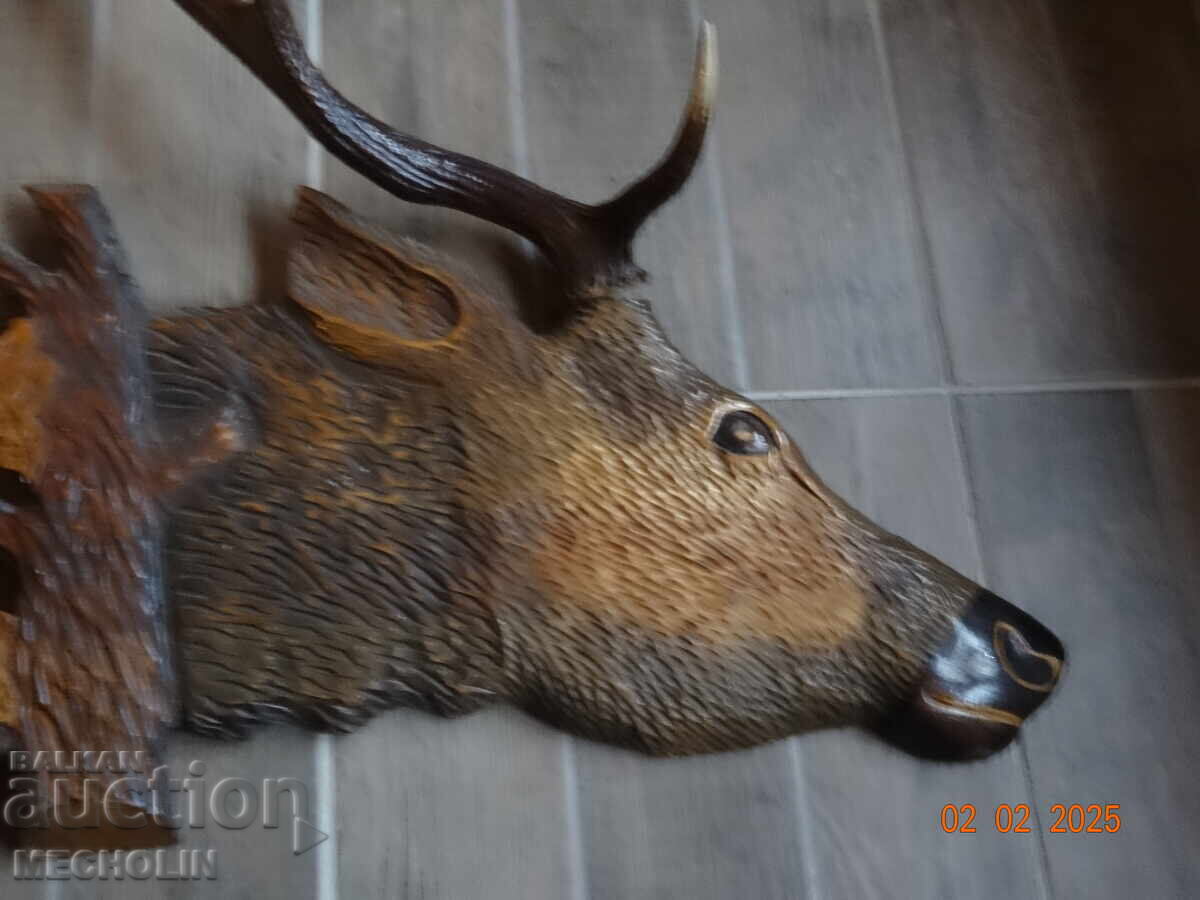 SCULTURĂ FRUMOASĂ ÎN LEMN CU CORN DE CPRIV - 7