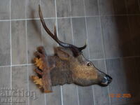 BEAUTIFUL WOOD CARVING WITH DEER ANTLERS