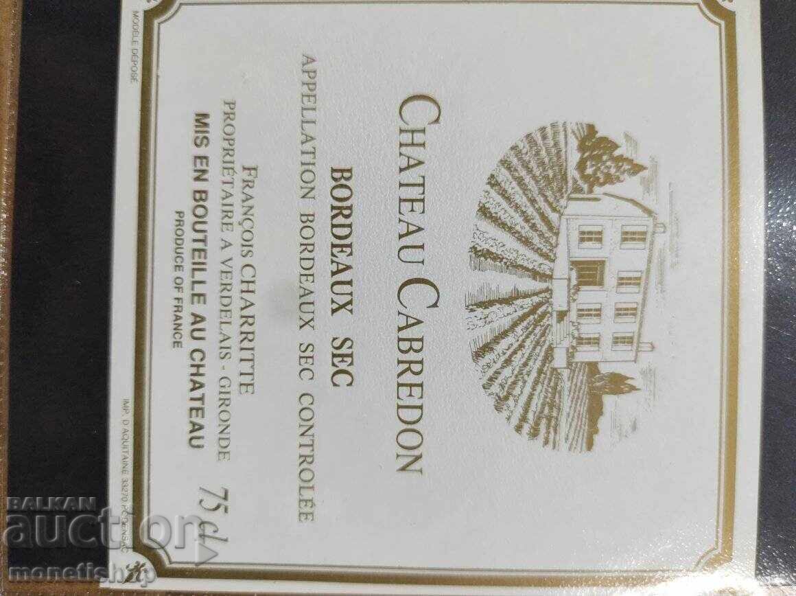 Delivery of We offer a large collection of wine labels Delivery of We offer a large collection of wine labels