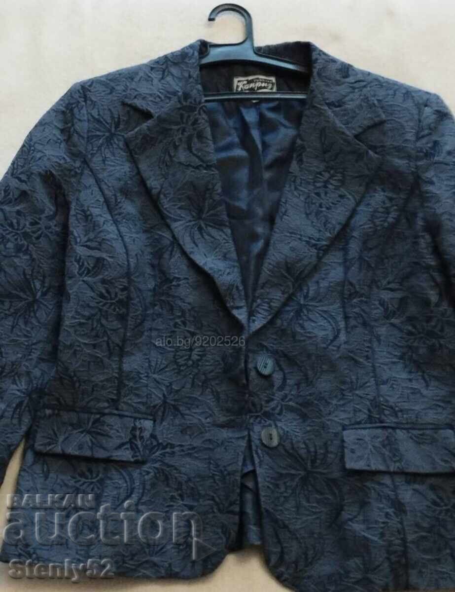 Auction Women's jacket size 52 -XXL Auction Women's jacket size 52 -XXL