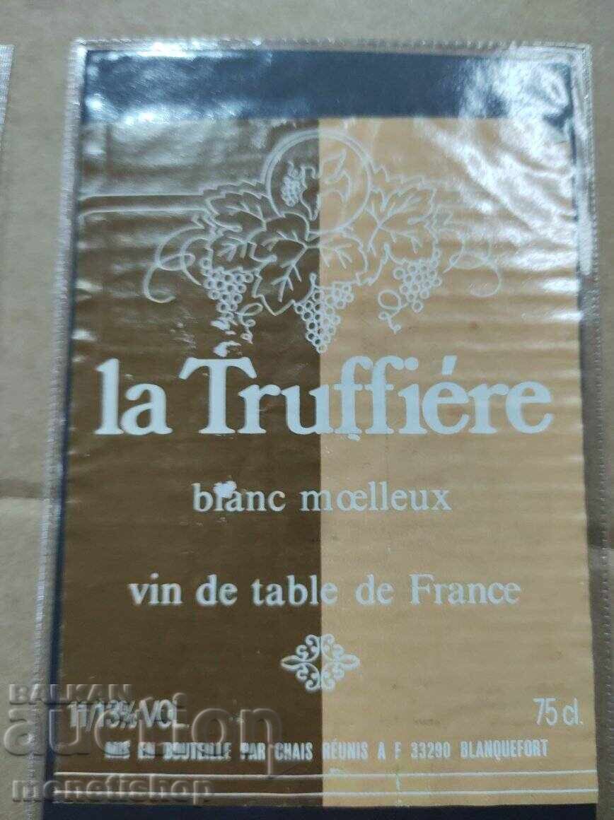 We offer a large collection of wine labels - 5 We offer a large collection of wine labels - 5