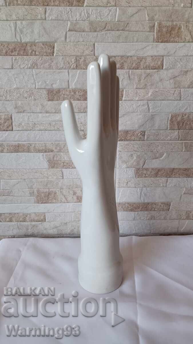 Auction Porcelain hand - Bulgarian production - size 88 Auction Porcelain hand - Bulgarian production - size 88