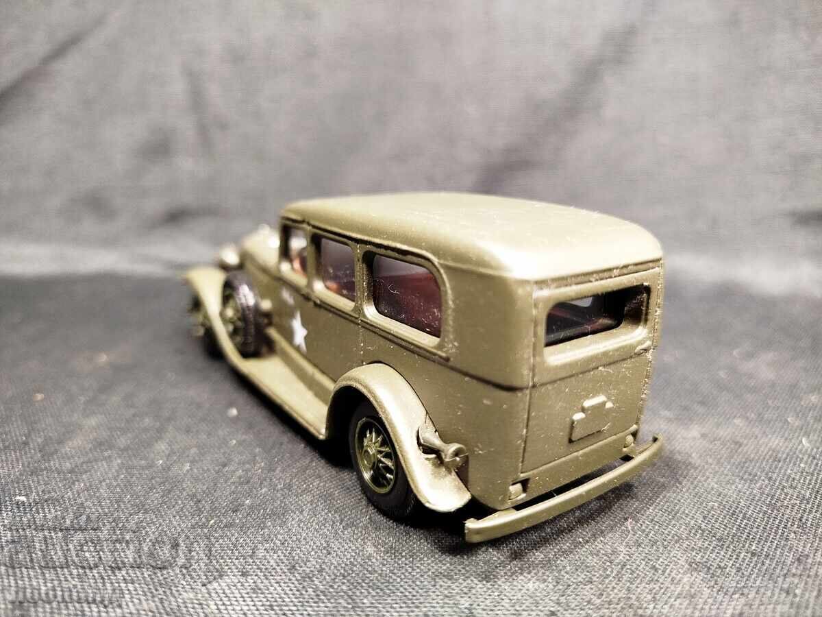 Auction 1/43 METAL CAR SCALE MODEL 1931 CADILLAC V16 SOLIDO Auction 1/43 METAL CAR SCALE MODEL 1931 CADILLAC V16 SOLIDO