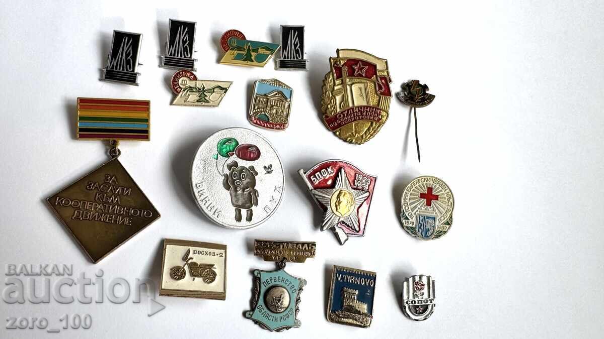 Badges lot 16 pieces Badges lot 16 pieces