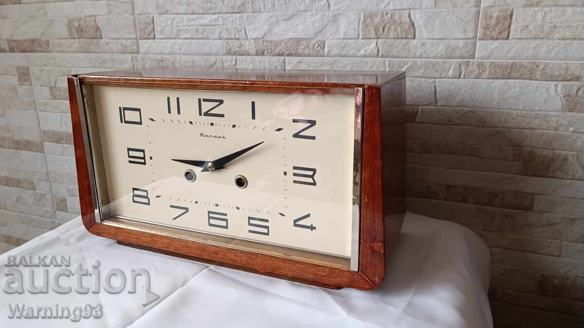 Παράδοση Παλιό ρωσικό ρολόι κορνίζας - Jantar - δεκαετία του 1970 Παράδοση Παλιό ρωσικό ρολόι κορνίζας - Jantar - δεκαετία του 1970