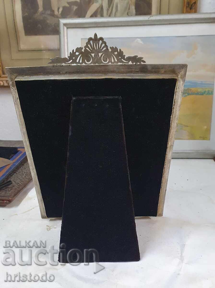 Rama foto frantuzeasca placata cu argint cu preț 120.00 BGN | € 61.36
