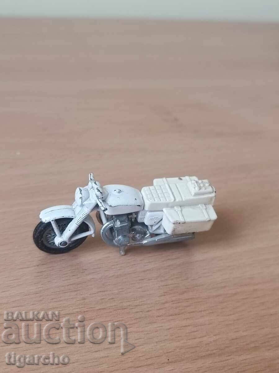 Metal Honda motorbike with price 30.00 BGN | € 15.34 Metal Honda motorbike with price 30.00 BGN | € 15.34