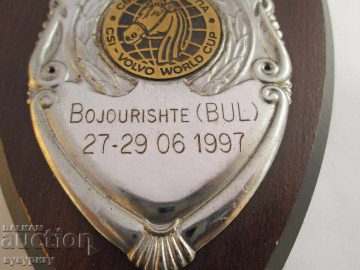 Delivery of Tabletop medal plaque CSI Equestrian World Cup Delivery of Tabletop medal plaque CSI Equestrian World Cup