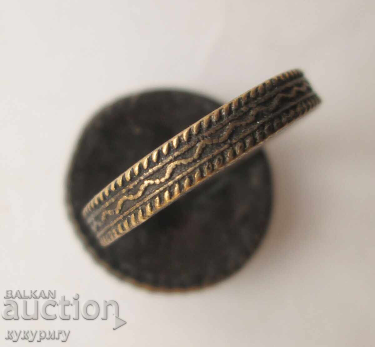 Old women's ring, folk costume jewelry with price 30.00 BGN | € 15.34 Old women's ring, folk costume jewelry with price 30.00 BGN | € 15.34