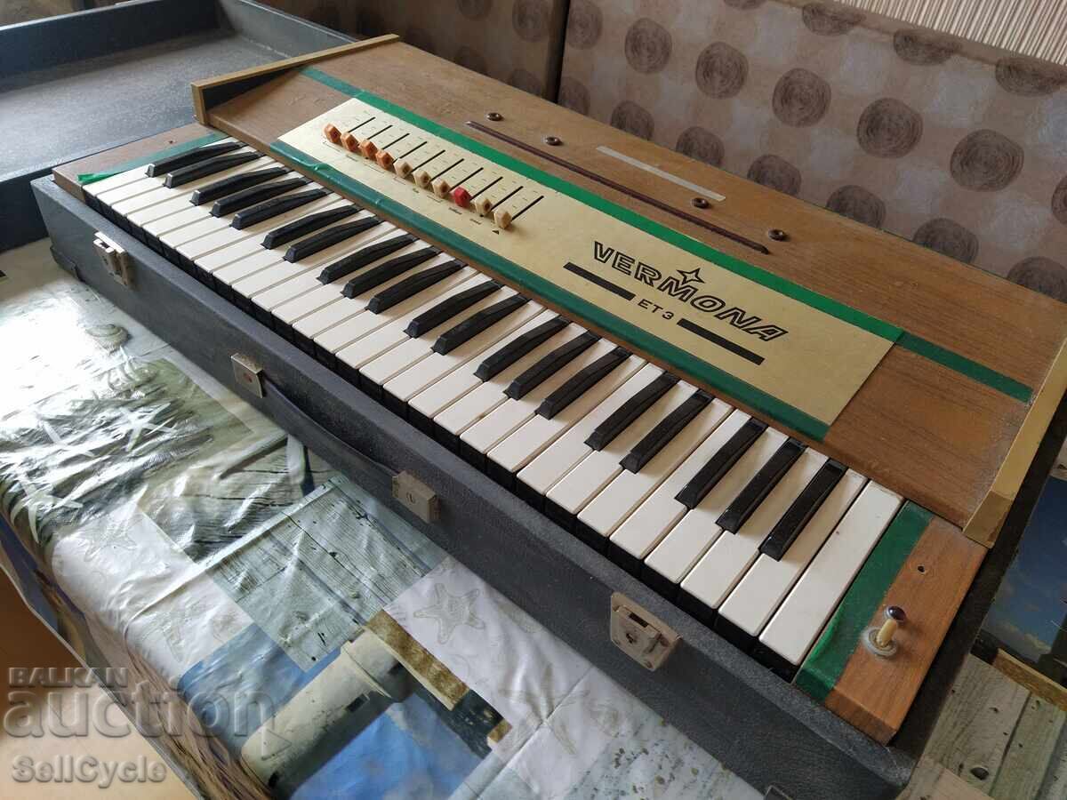 ✅EXCELLENT IONIC VERMONA ET 3 - GDR❗ with price 140.00 BGN | € 71.58 ✅EXCELLENT IONIC VERMONA ET 3 - GDR❗ with price 140.00 BGN | € 71.58