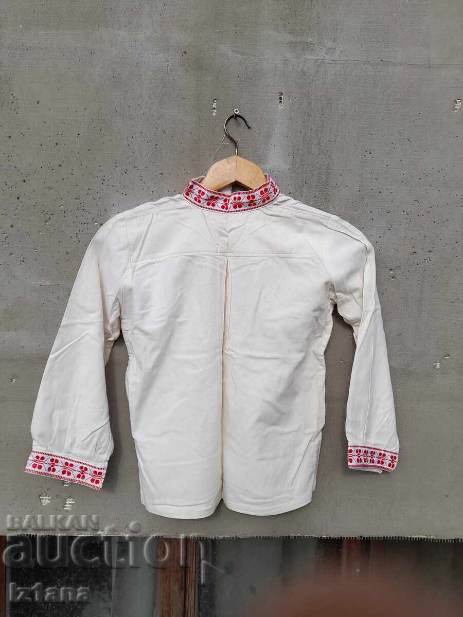 Delivery of Old children's costume shirt Delivery of Old children's costume shirt