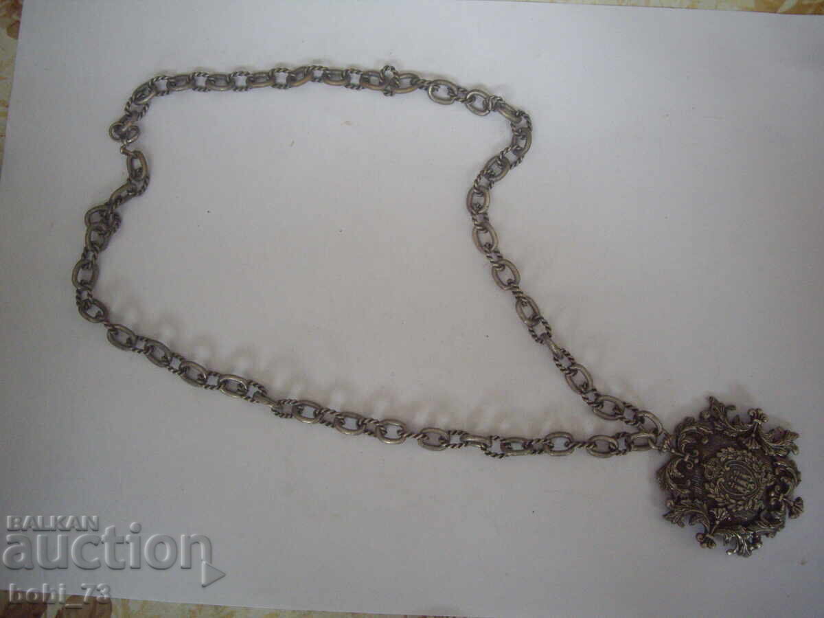 Παλιό μετάλλιο. Παλιό μετάλλιο.