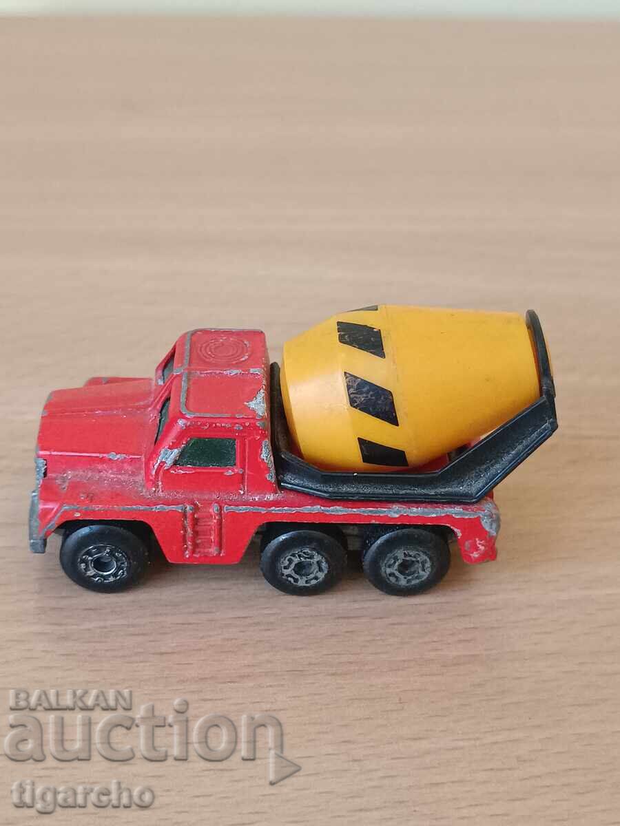Matchbox truck with price 18.00 BGN | € 9.20 Matchbox truck with price 18.00 BGN | € 9.20