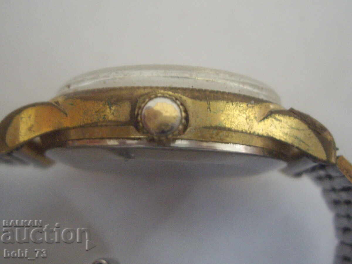 Auction Old men's wristwatch. Auction Old men's wristwatch.