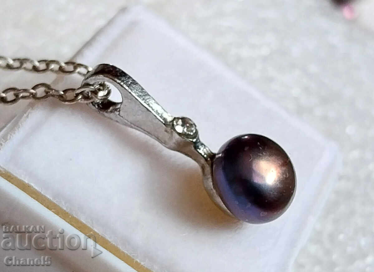 MEDALLION with NATURAL BLACK PEARL (961) - 5 MEDALLION with NATURAL BLACK PEARL (961) - 5