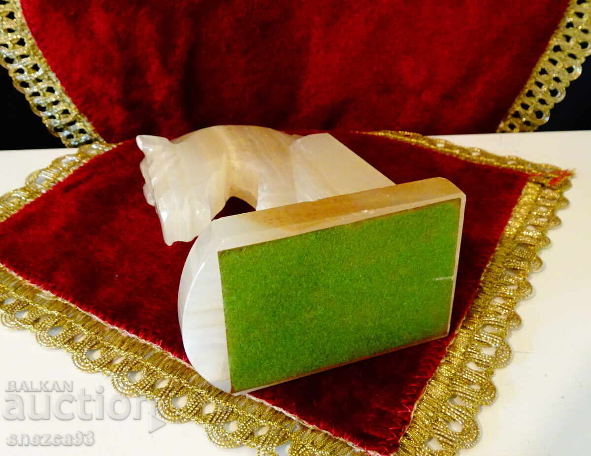 Delivery of Onyx Horse figure, bookend, bookend Delivery of Onyx Horse figure, bookend, bookend