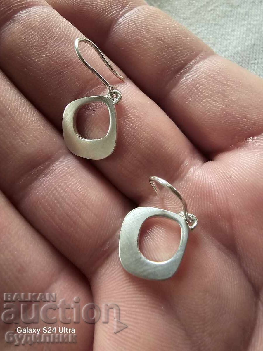 Silver earrings. 925 Sample. Check out my other auctions with price 21.99 BGN | € 11.24 Silver earrings. 925 Sample. Check out my other auctions with price 21.99 BGN | € 11.24