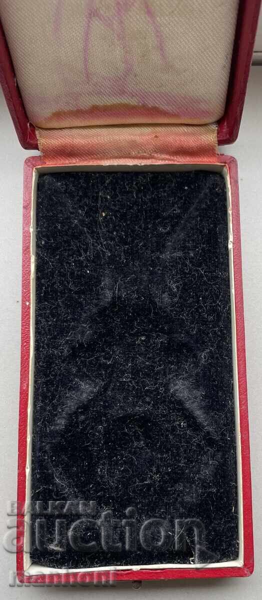 5935 Kingdom of Bulgaria box Military Merit 6th century With crown with price 120.00 BGN | € 61.36