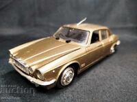 1/25 METAL CAR SCALE MODEL JAGUAR POLISTIL ITALY