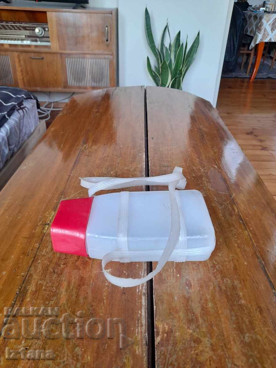 Old plastic canteen Old plastic canteen