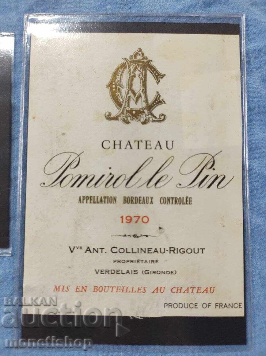 Παράδοση Προσφέρουμε μια μεγάλη συλλογή από ετικέτες κρασιών