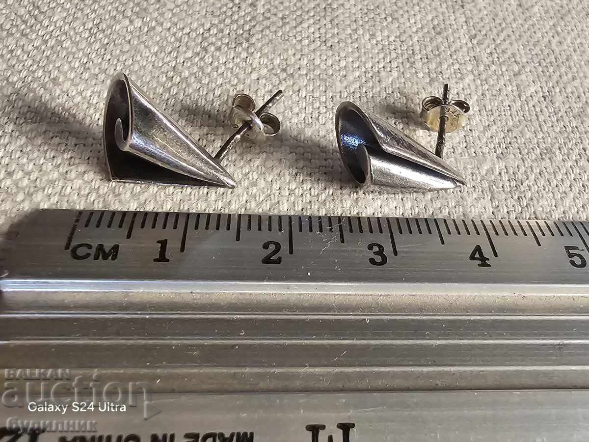 Delivery of Silver earrings 925 Sample. Delivery of Silver earrings 925 Sample.