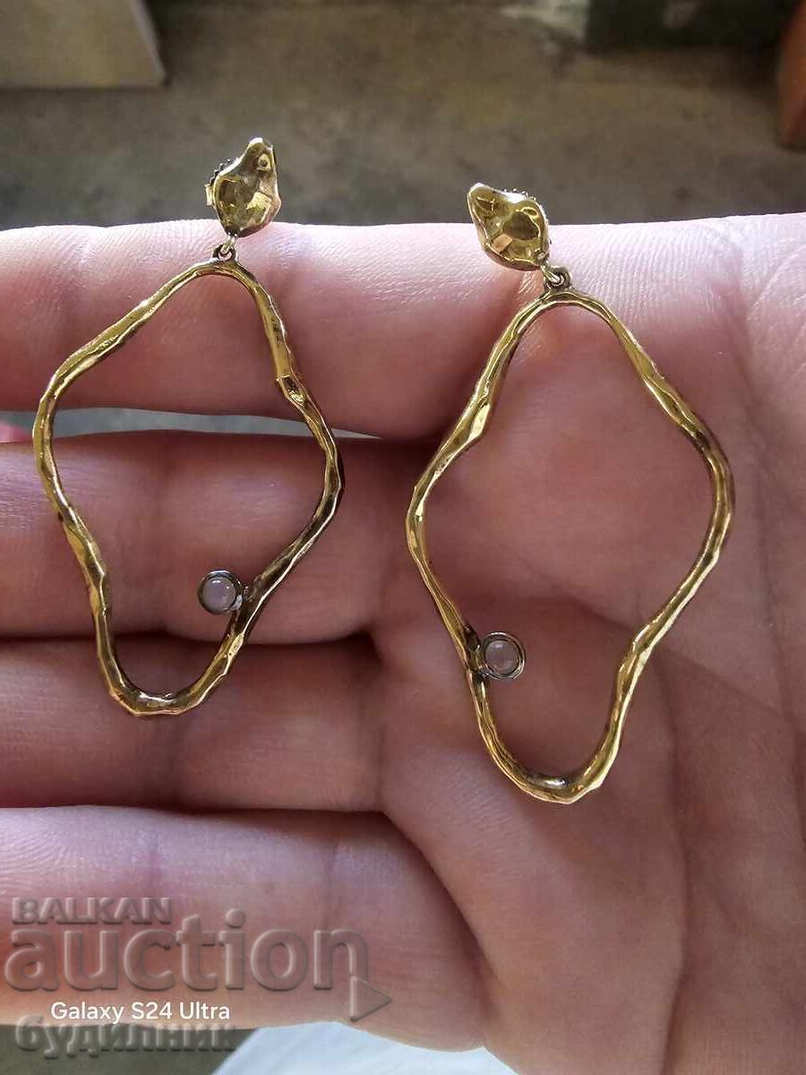 Auction Silver earrings with 925 gold plating. Auction Silver earrings with 925 gold plating.